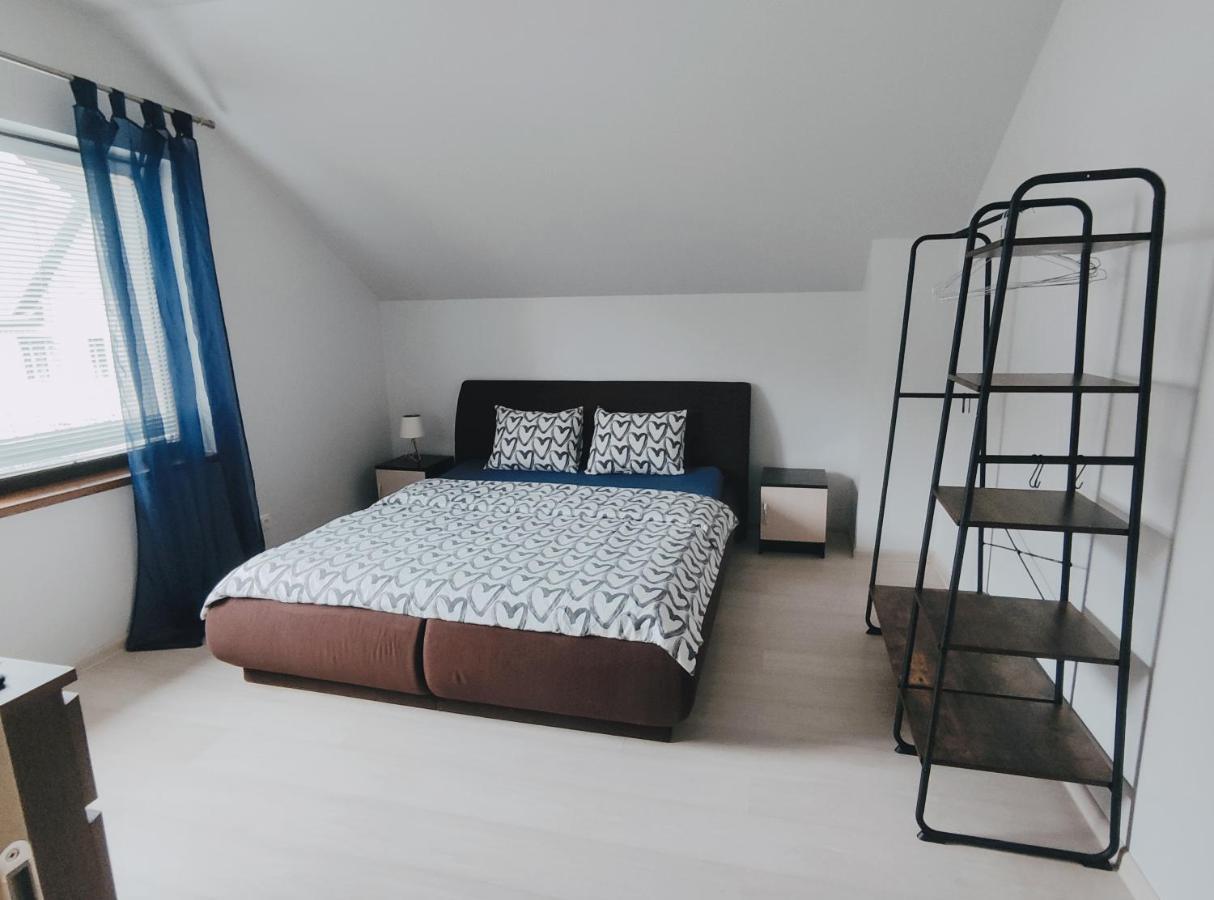 K-Town - Apartment Near The Lake Kaunas Esterno foto
